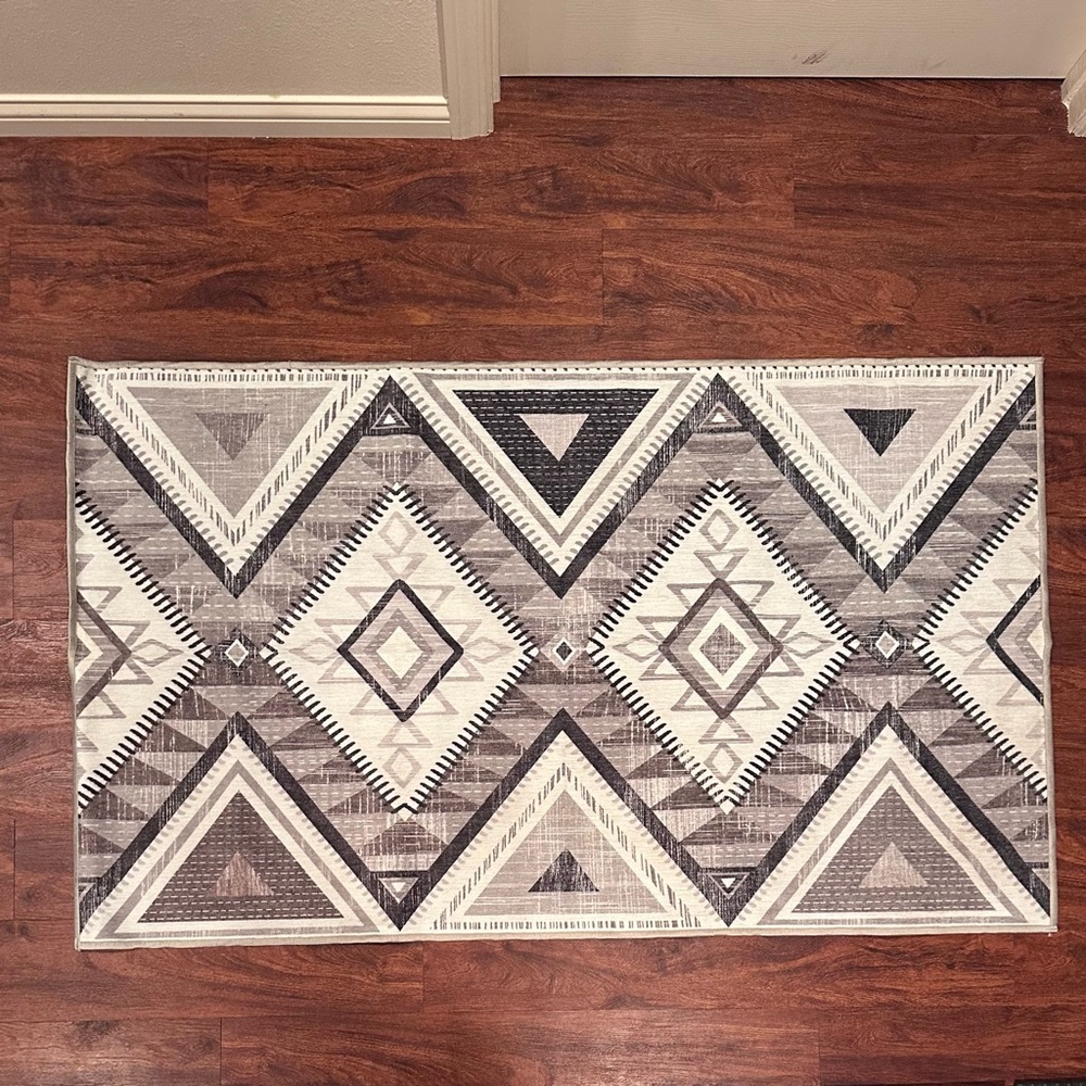 Ruggable 3’ x 5’ Geometric Rug